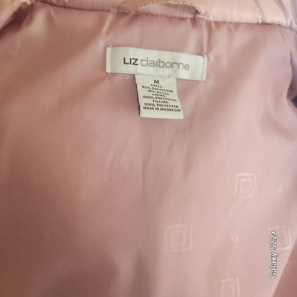 V20  Liz Claiborne pink quilted puffer vest - Picture 5 of 11